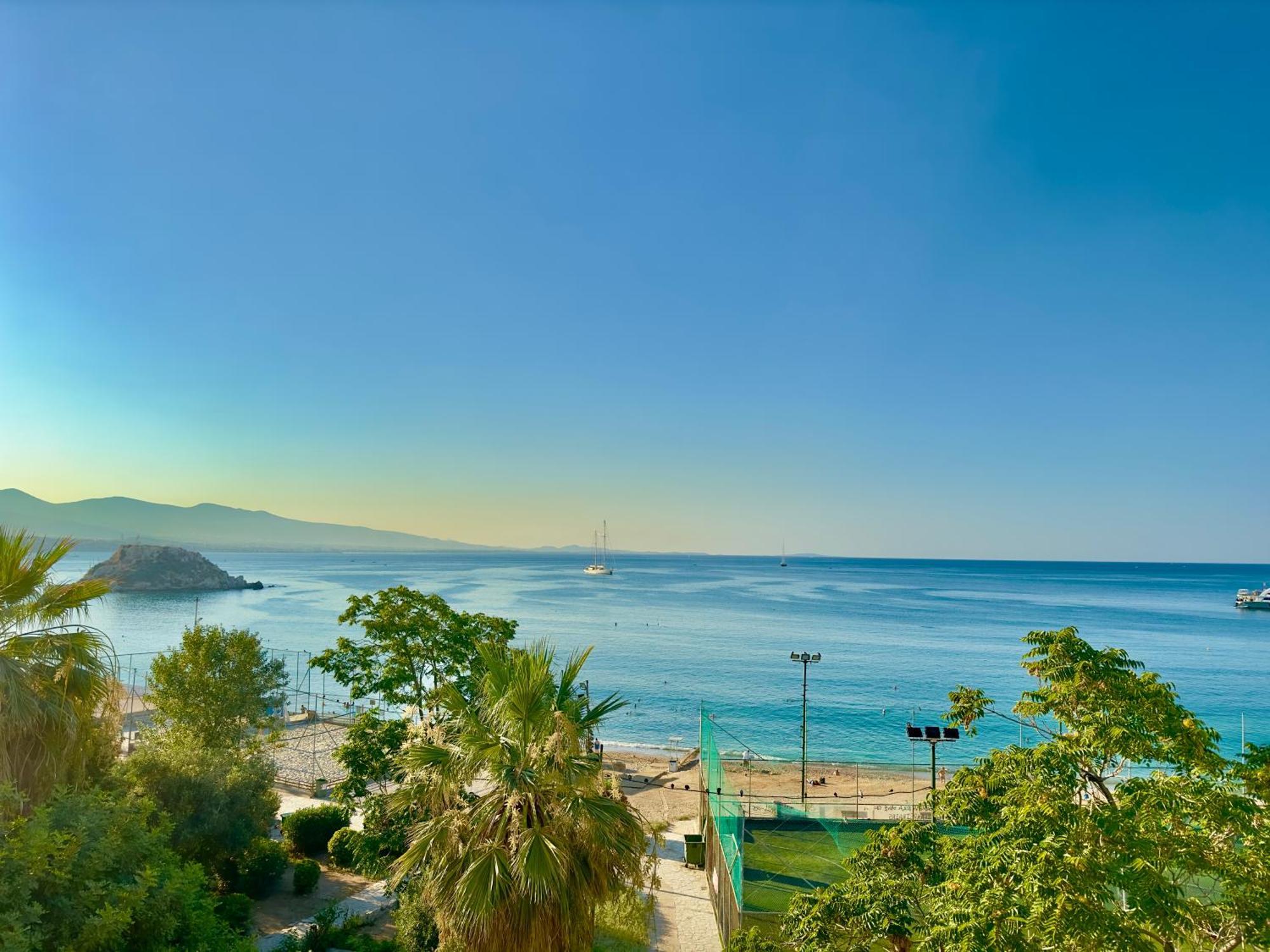 Apartment Center Piraeus Location Kastella Passalimani Port Ngoại thất bức ảnh