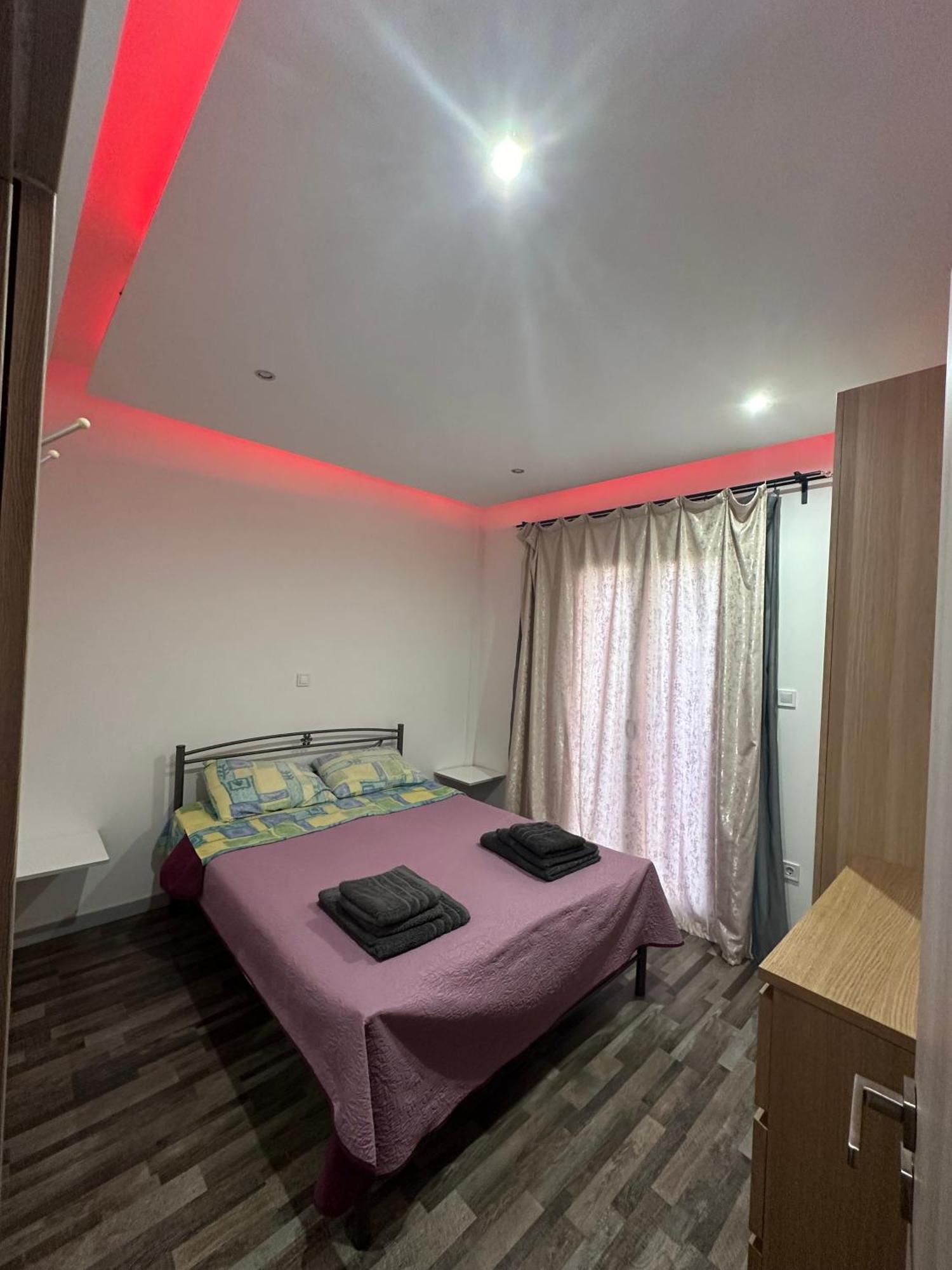 Apartment Center Piraeus Location Kastella Passalimani Port Ngoại thất bức ảnh