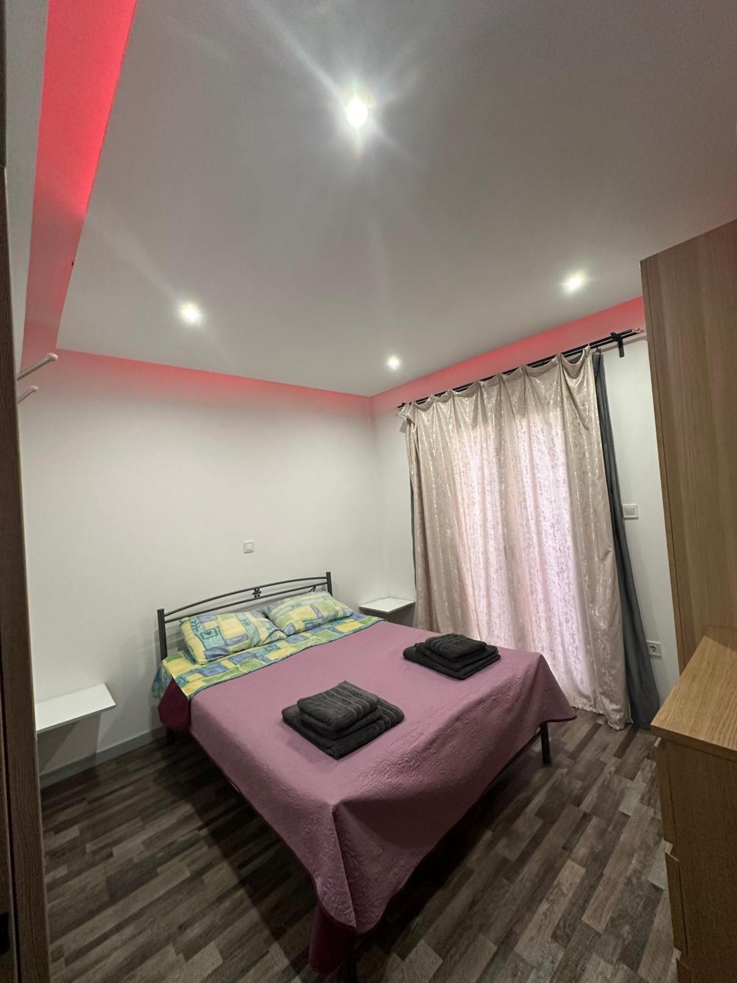 Apartment Center Piraeus Location Kastella Passalimani Port Ngoại thất bức ảnh